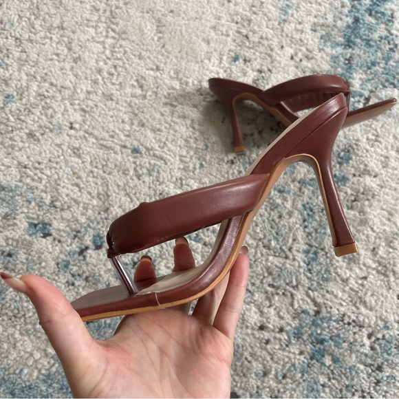 NWOT Pretty Little Thing Sandals - Picture 7 of 11